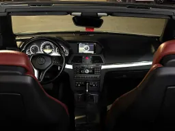 Afișează fotografia 4 — Mercedes-Benz E 220 Cabrio